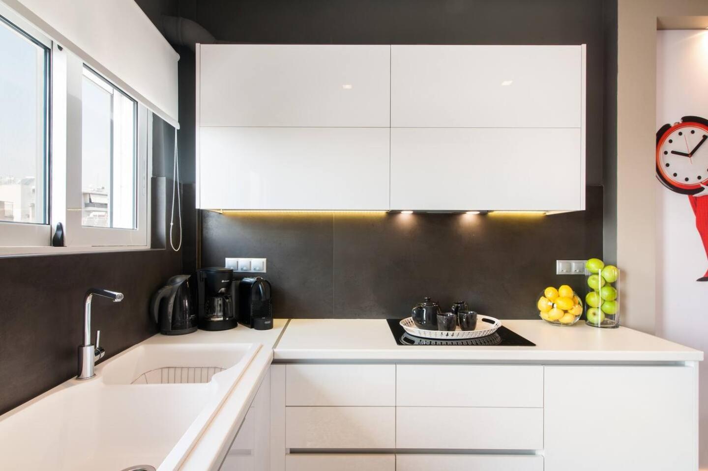 Ma Maison Nο 1, Penthouse, Acropolis And Lycabettus View, Ultra High Speed Internet 300 Mbps, 15' To Acropolis By Metro, 1' From Metro Station Athen Exterior foto